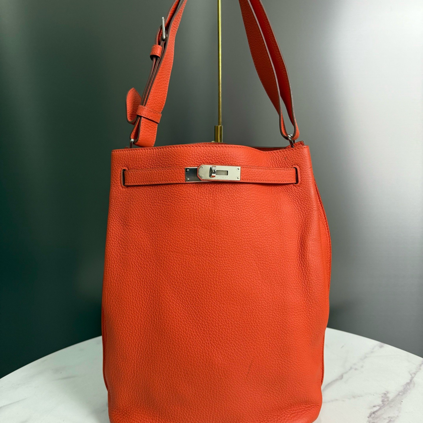 95新 Hermes/爱马仕  Kelly26水桶包手提单肩包15885819
