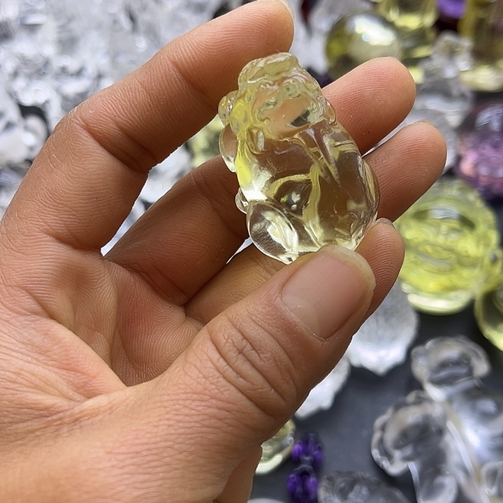 水晶摆件未镶嵌吊住