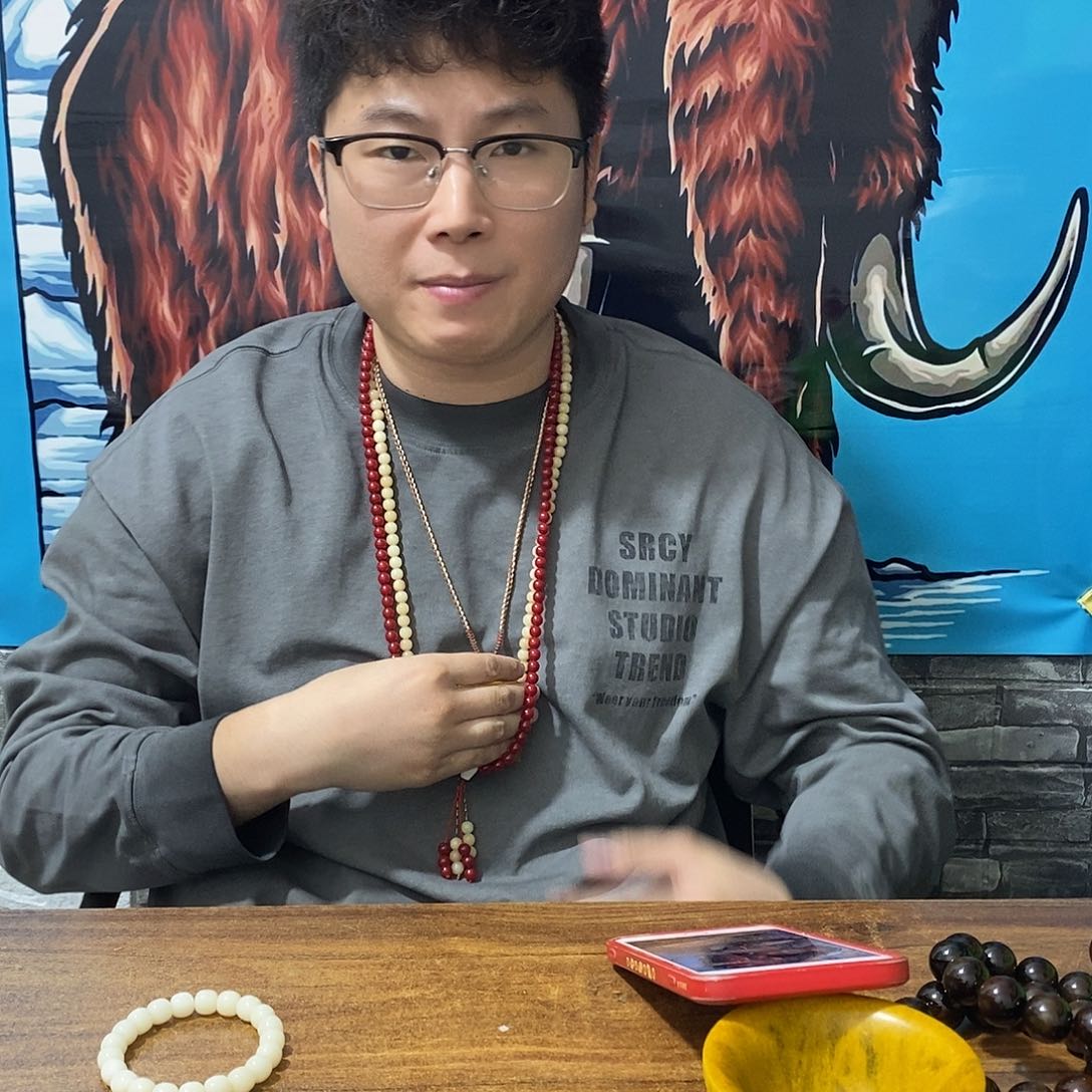 木【红塑料绣球，，】