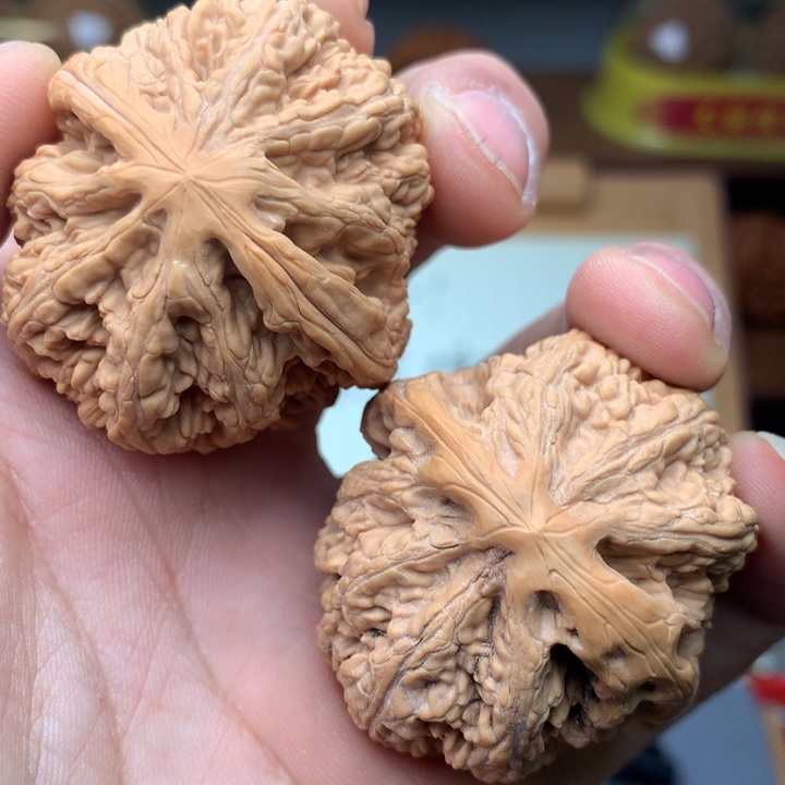 文玩核桃吊坠?****?40粗筋