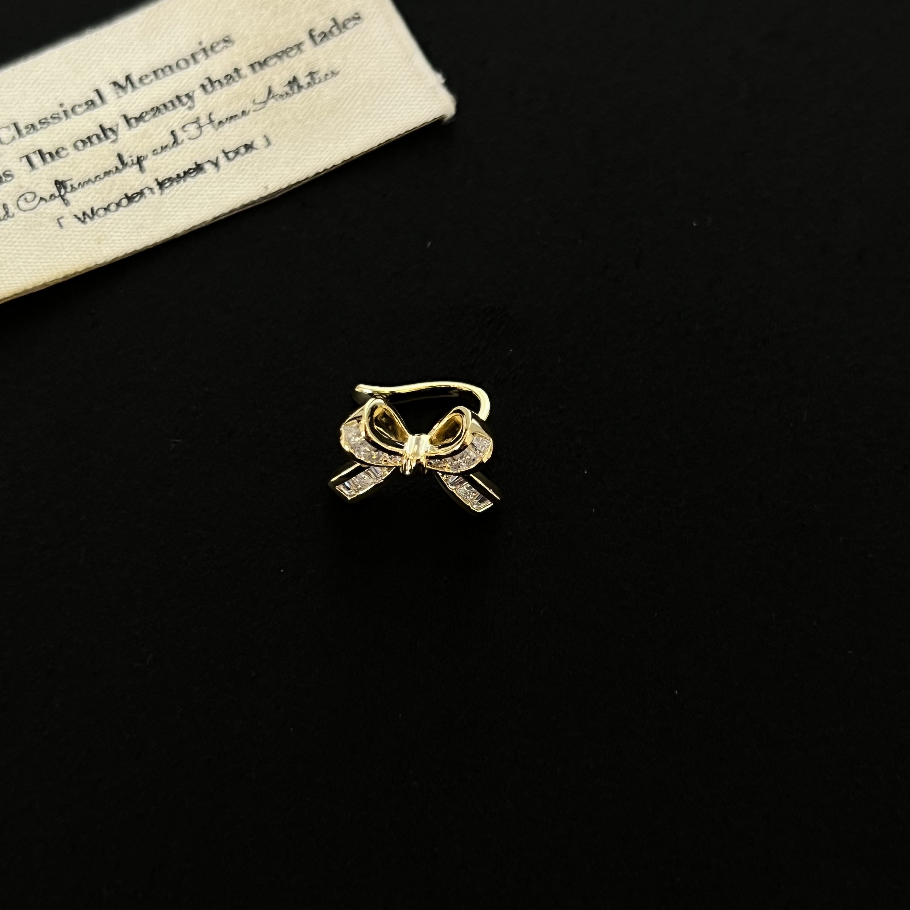 铜合金合成锆石耳饰 时尚满锆精致金色蝴蝶结耳骨夹 单个装3610