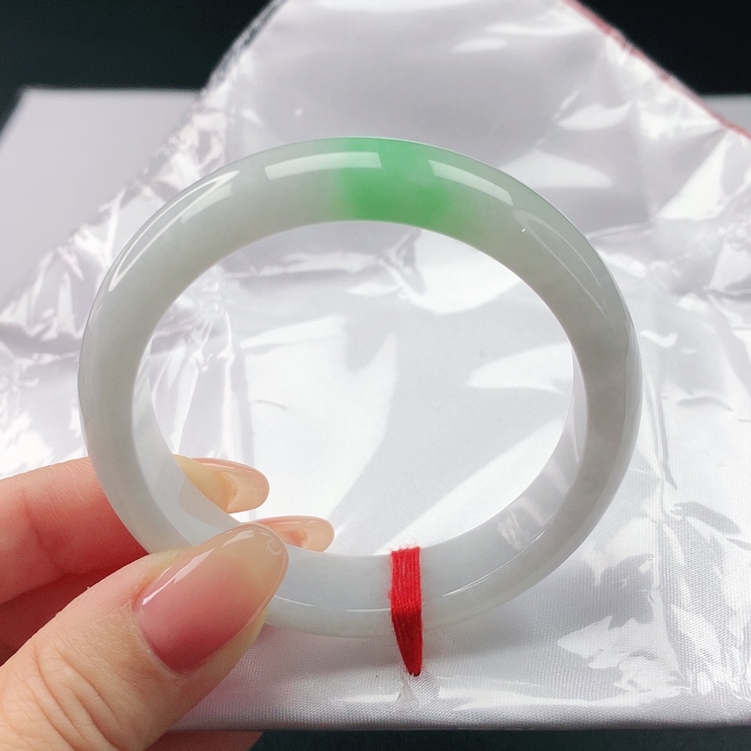 翡翠手镯未镶嵌翡翠406