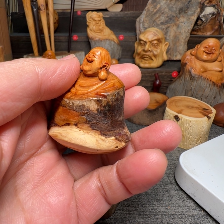 菠***萝柏木（崖柏）好吧好嘛好嘛好