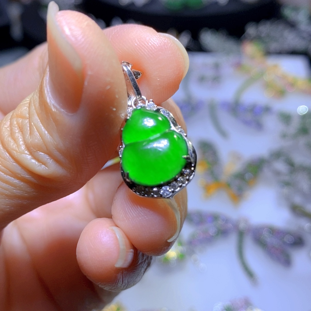 翡翠颈饰合金天然翡翠