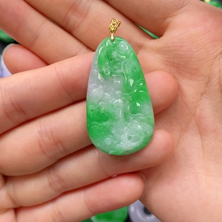 翡翠未镶嵌颈饰吊坠