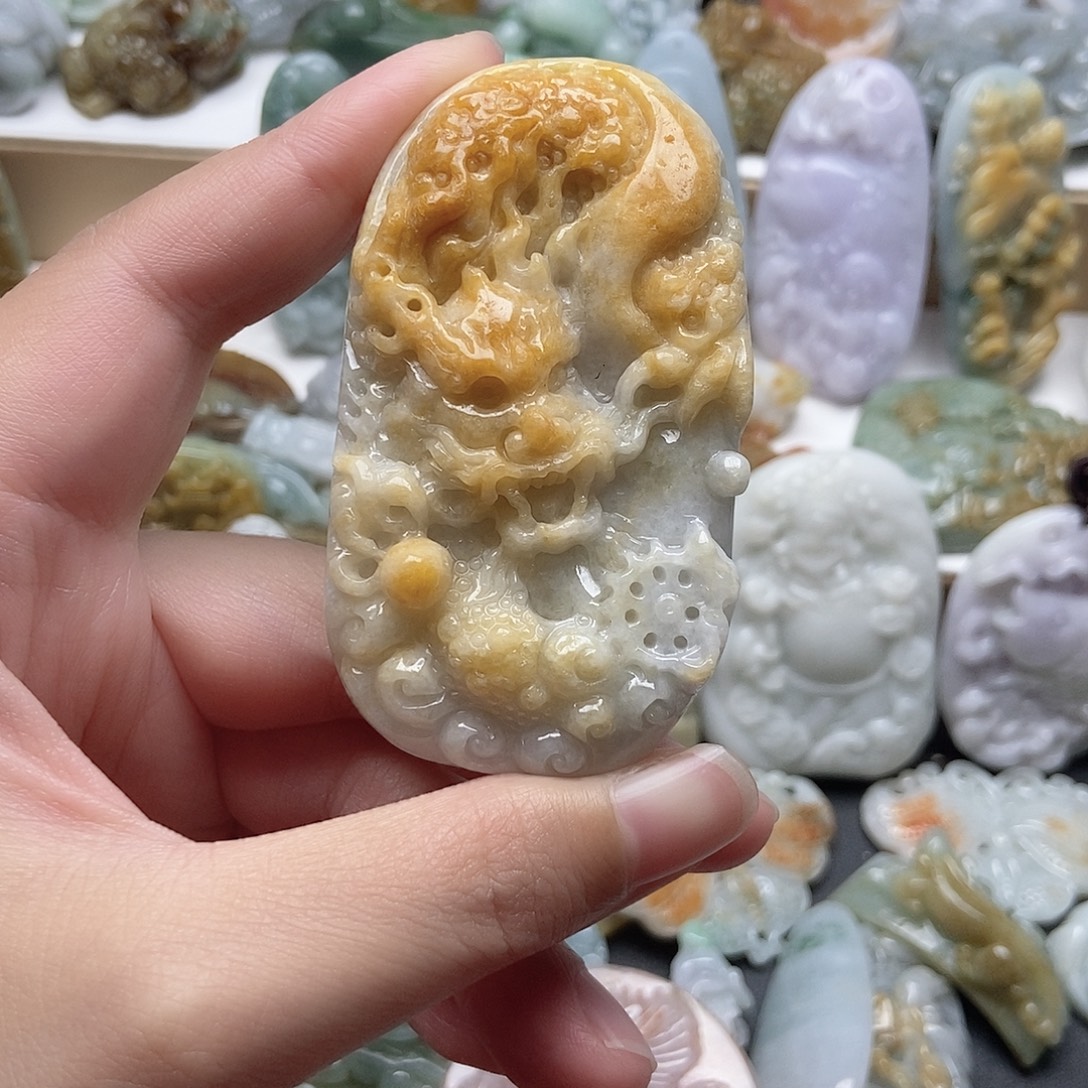 翡翠未镶嵌颈饰翡翠