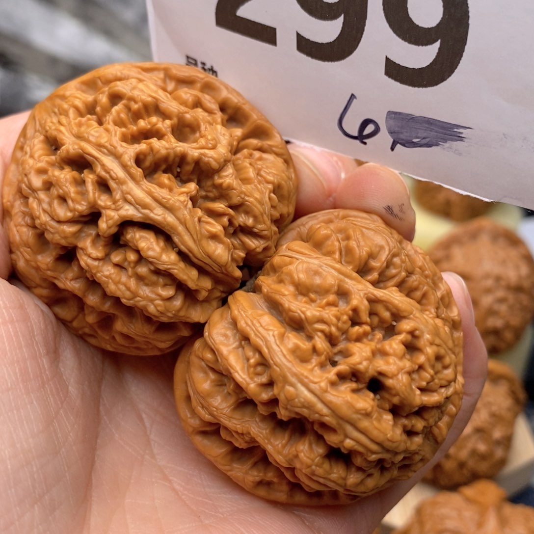 文玩核桃把件299号44粗筋