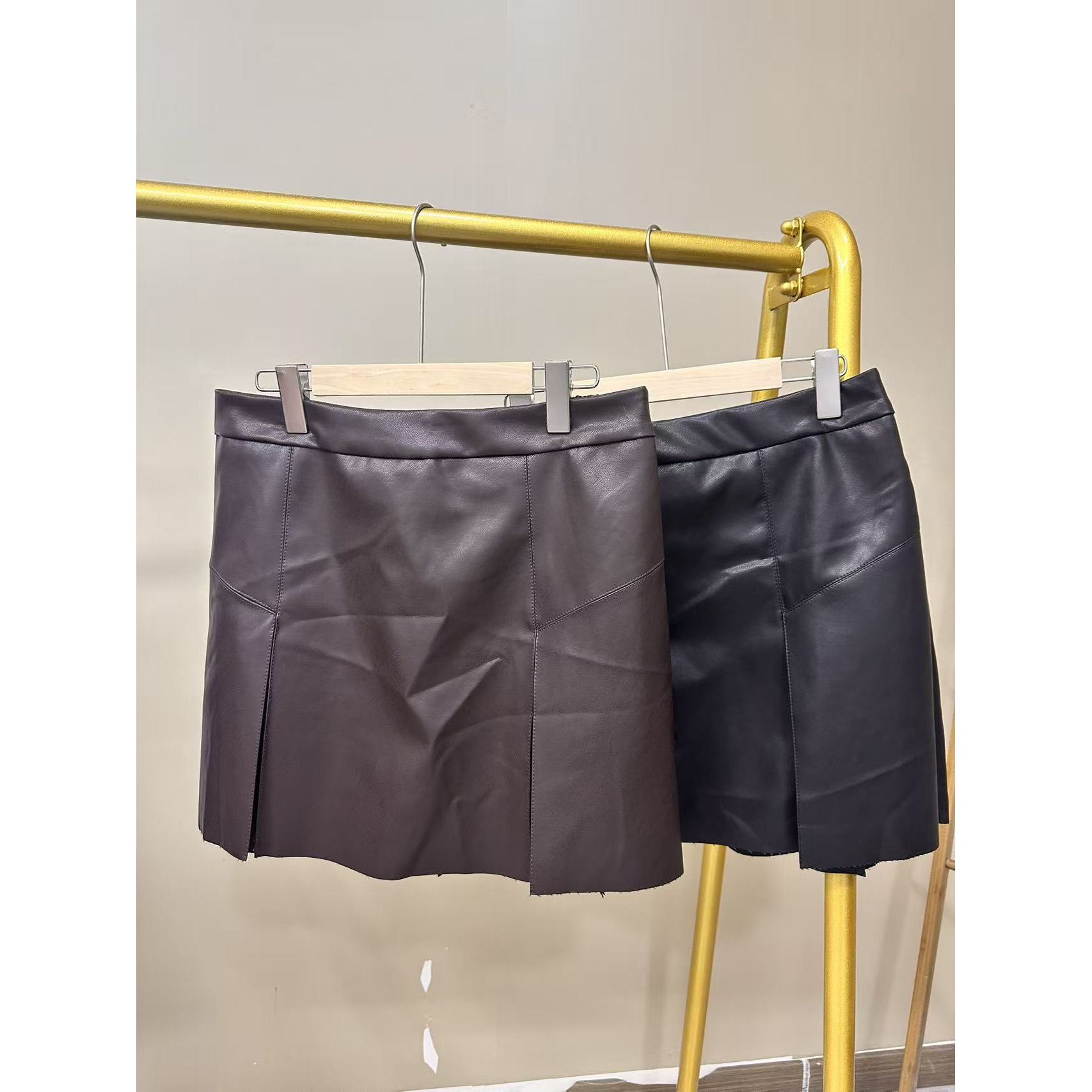 （满姐推荐）秋冬大码女装200斤弹力皮u小个子半身裙时尚百搭7009