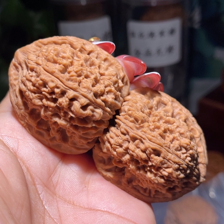 不***就文玩核桃吊坠           42
