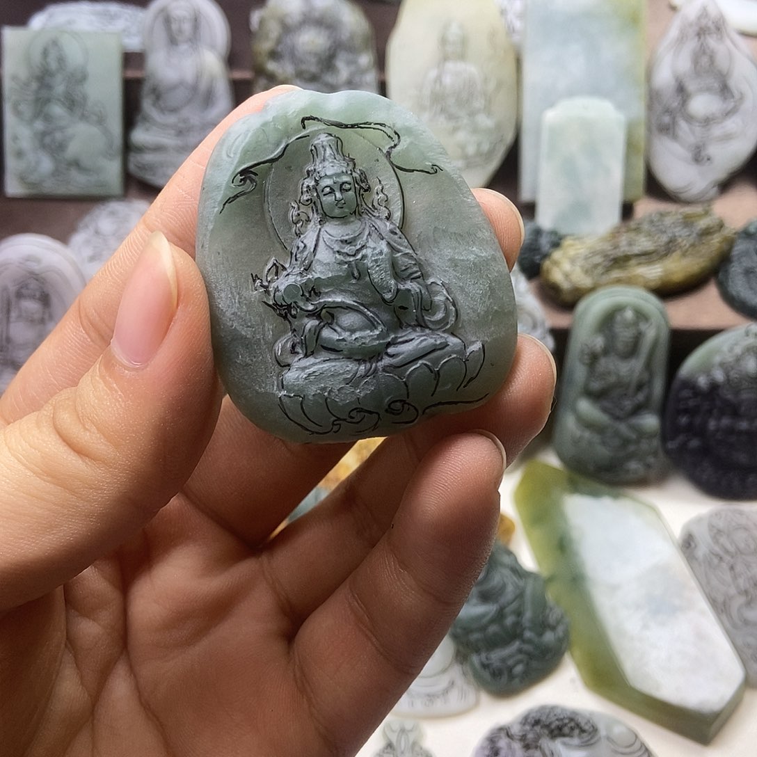 定制翡翠未镶嵌不包工