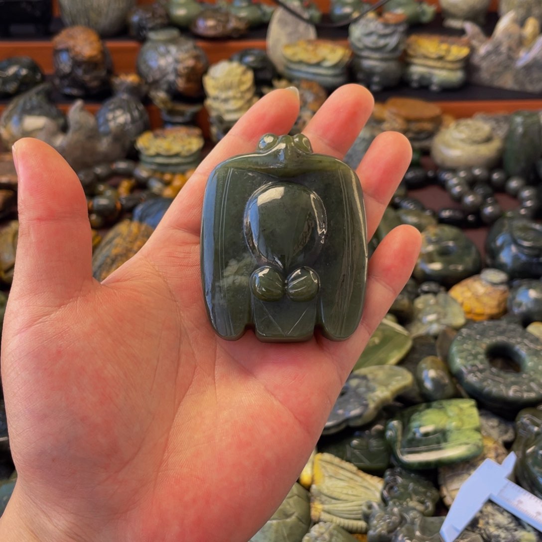 【闪购商品】未镶嵌岫岩河磨玉（透闪石质玉）挂件