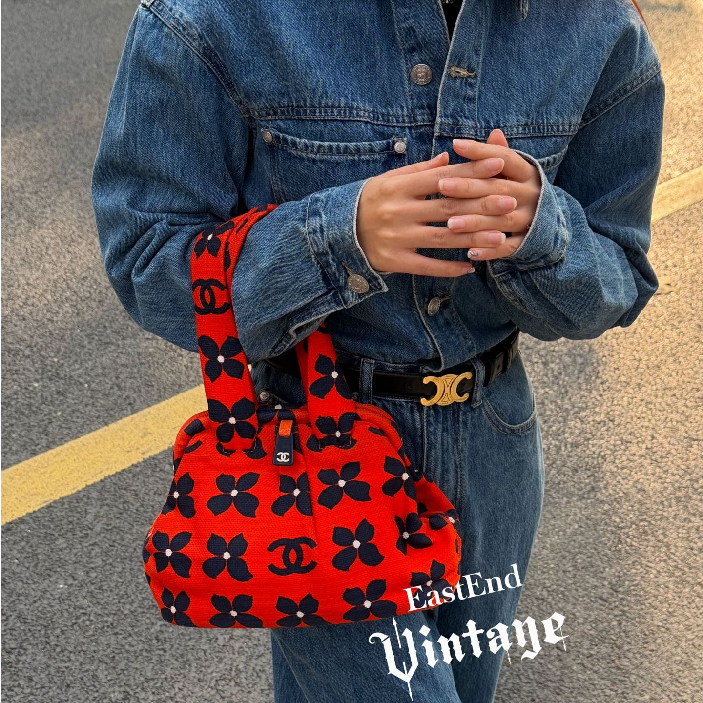 95新 Chanel/香奈儿 東区-红色花朵刺绣帆布蛙口手提包/74308