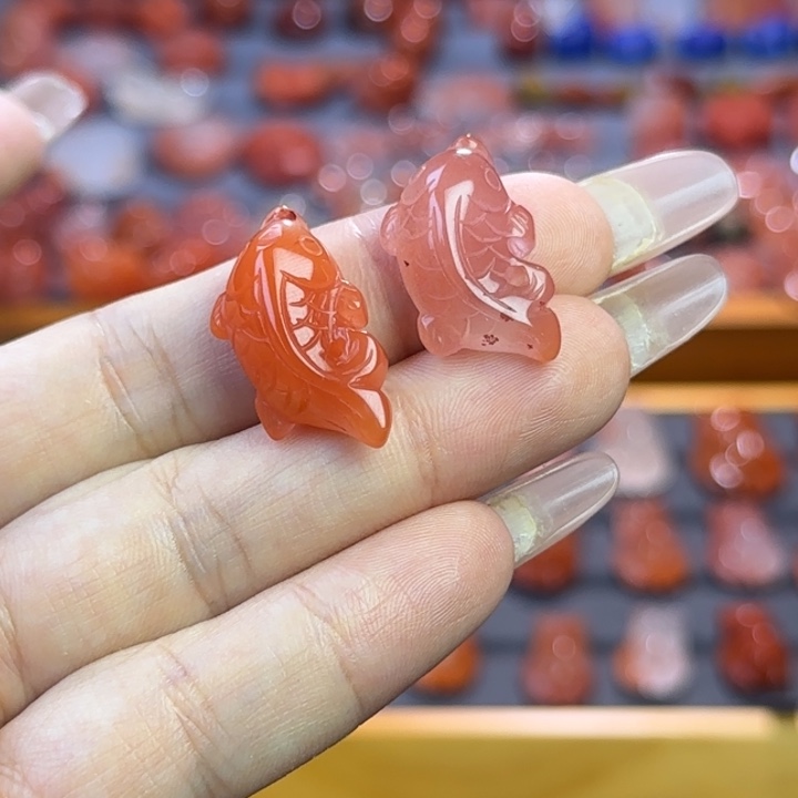 南红玛瑙未镶嵌珠宝半成品锦鲤