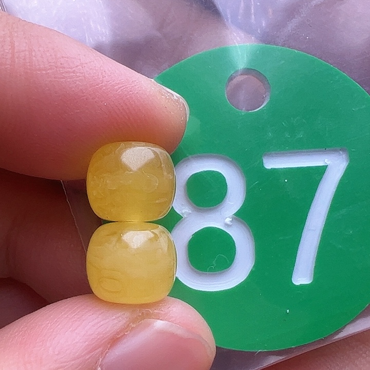 未镶嵌蜜蜡裸石8.5m m