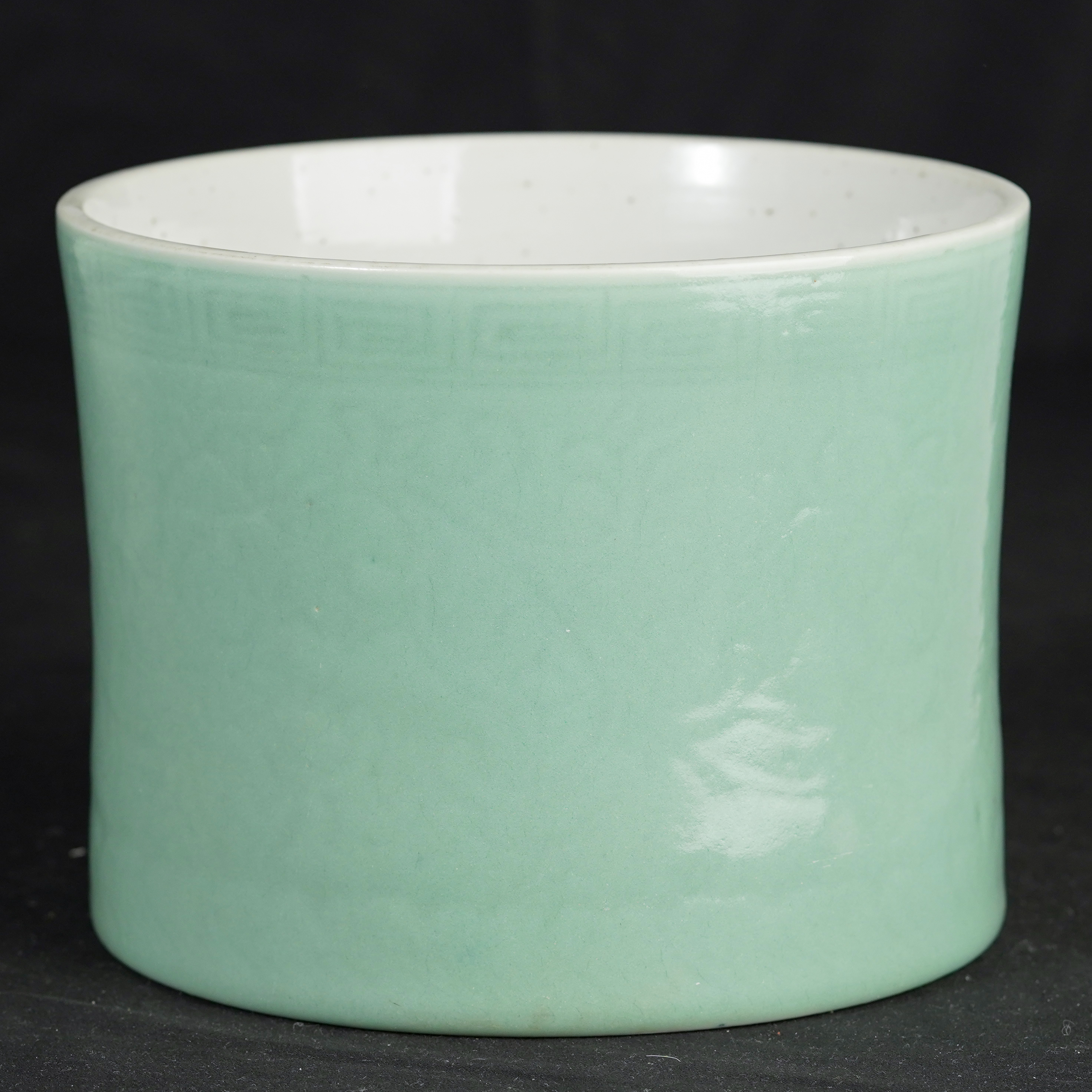 乾隆豆青釉笔筒BZYDQ00348