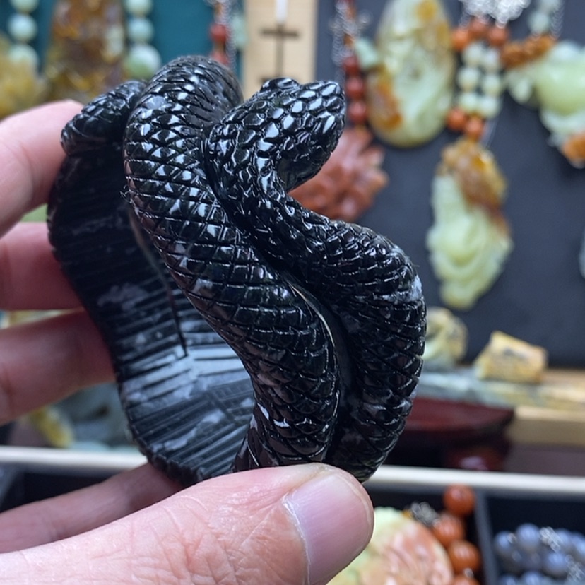 【闪购商品】蛇纹石玉手镯60未镶嵌