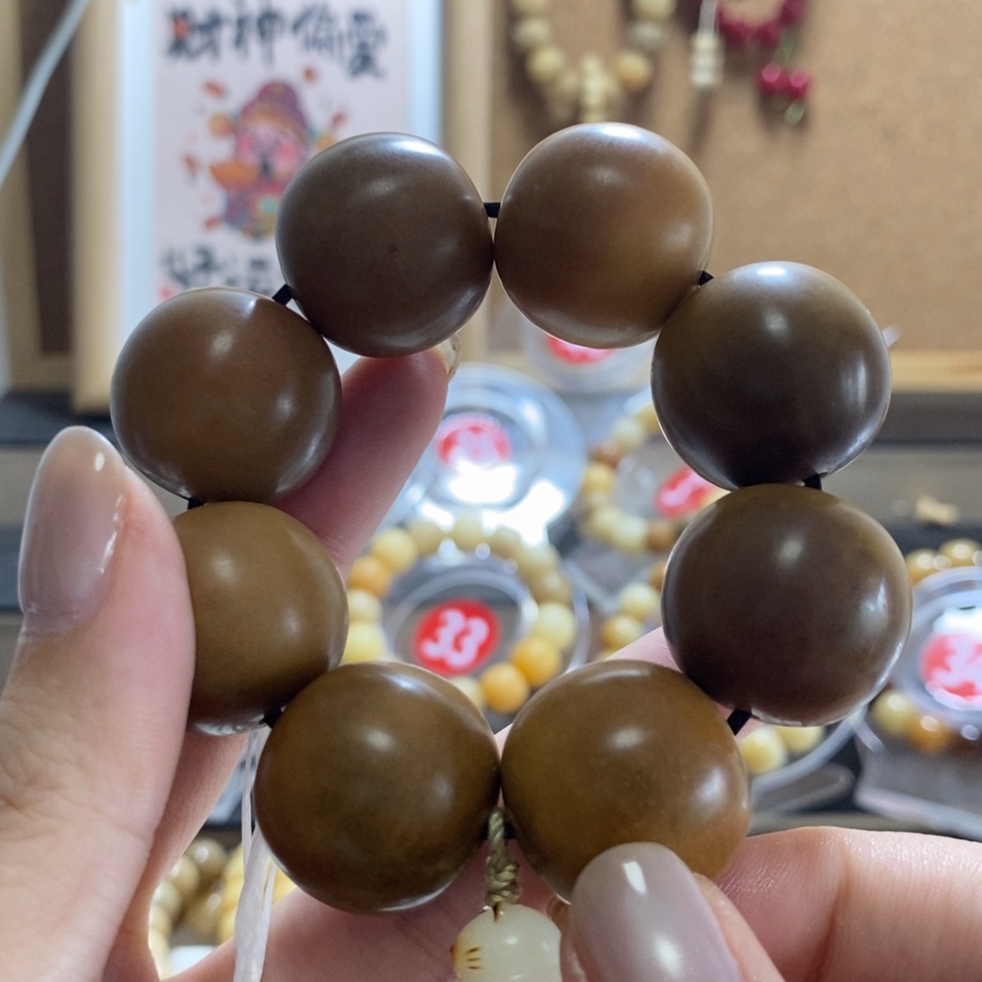 w***巍吊坠白玉菩提干磨特价菩提根
