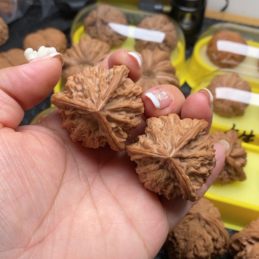 【闪购商品】把件桃核盘山三棱