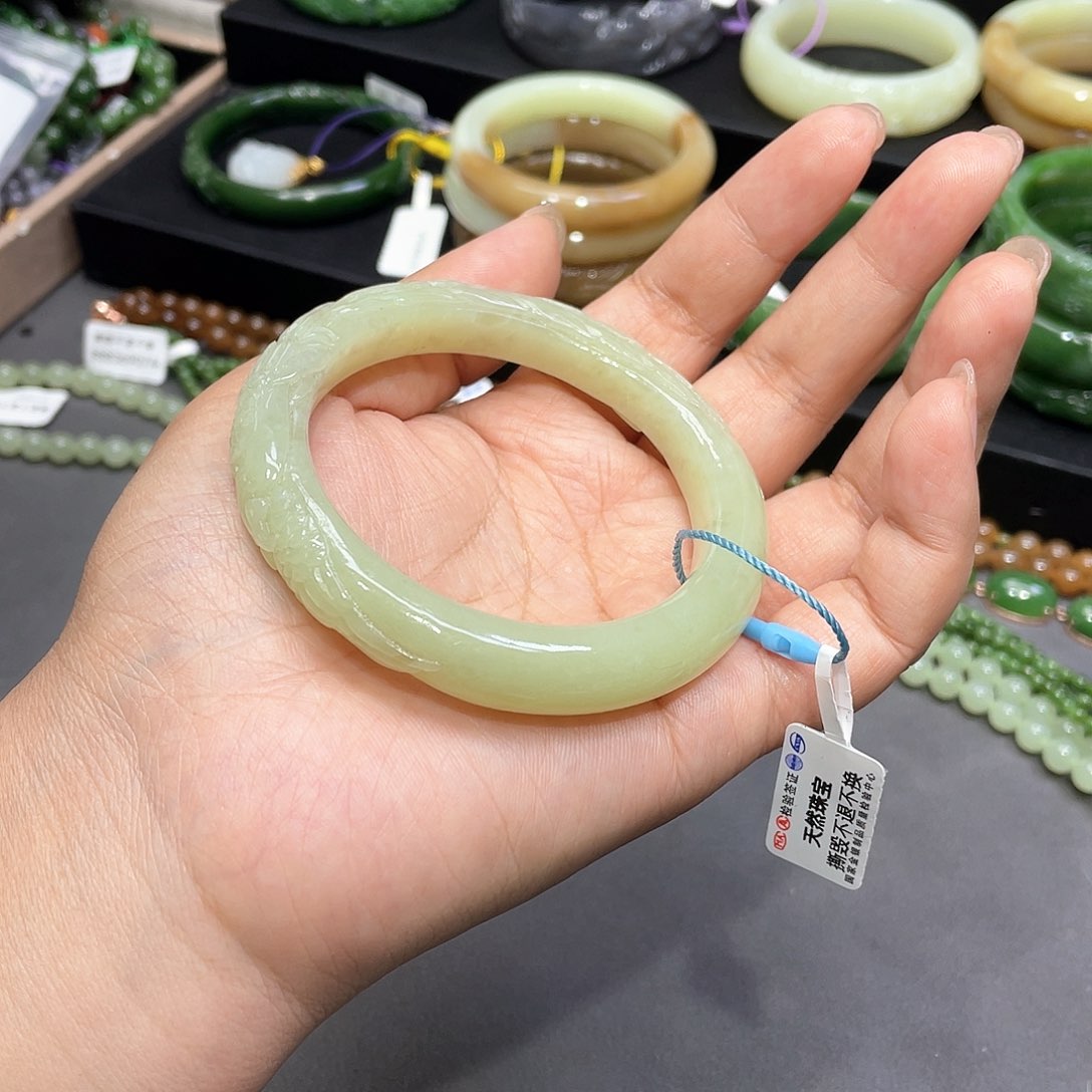 和田玉手镯59圈口25未镶嵌