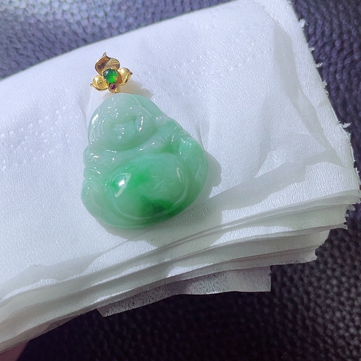 翡翠颈饰18K金镶嵌翡翠