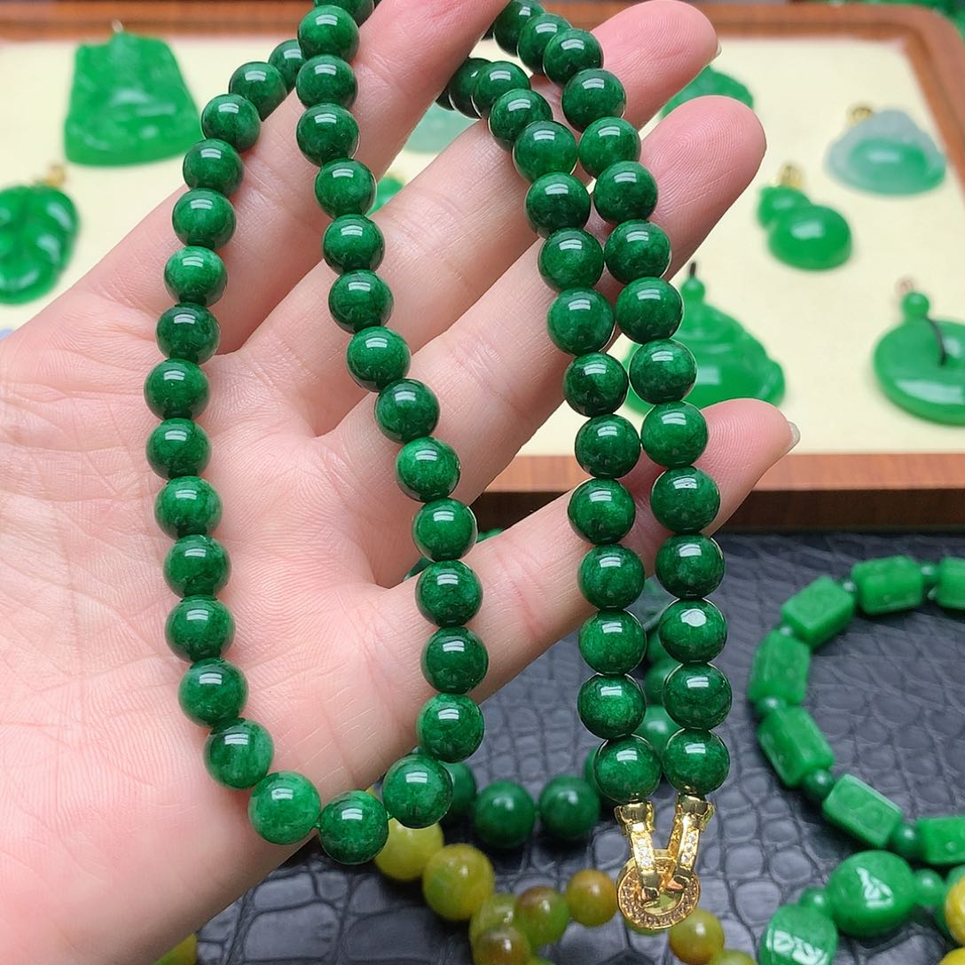 颈饰未镶嵌翡翠1