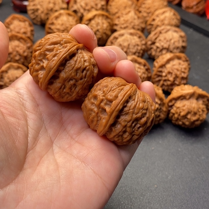 ·***乐文玩核桃把件35尺麒麟枕