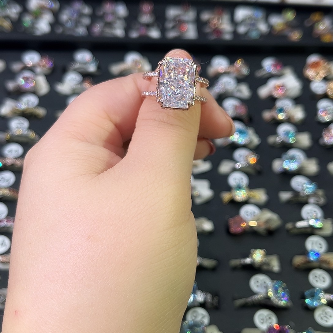 莫桑石非金属SH K枚双排长方白冰花十卡-13.5