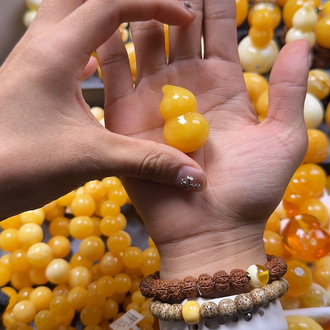 琥珀珠宝奇石未镶嵌葫芦