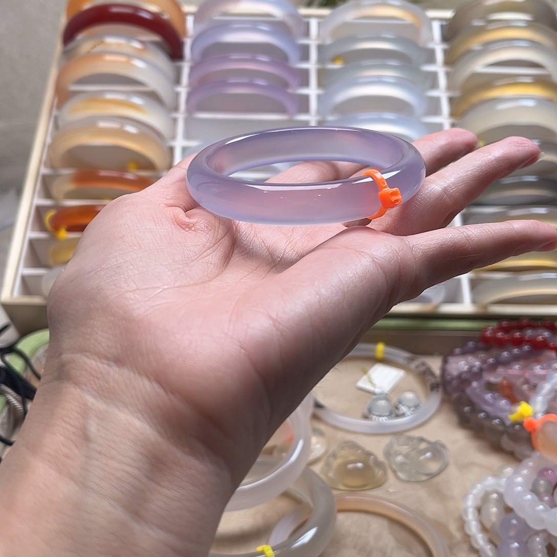 小****玛瑙/玉髓未镶嵌手镯