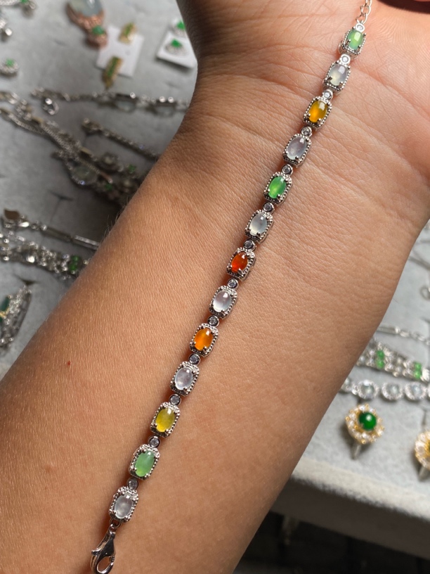 缅甸天然翡翠A货彩色蛋面银托镶嵌手链