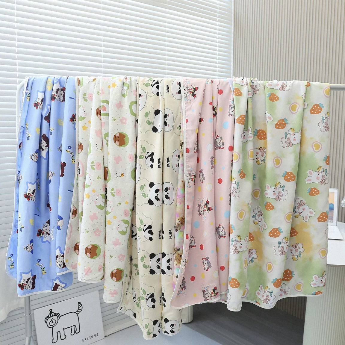  【单品毛毯】150亲肤柔软可机洗 （颜色不.挑）毛毯