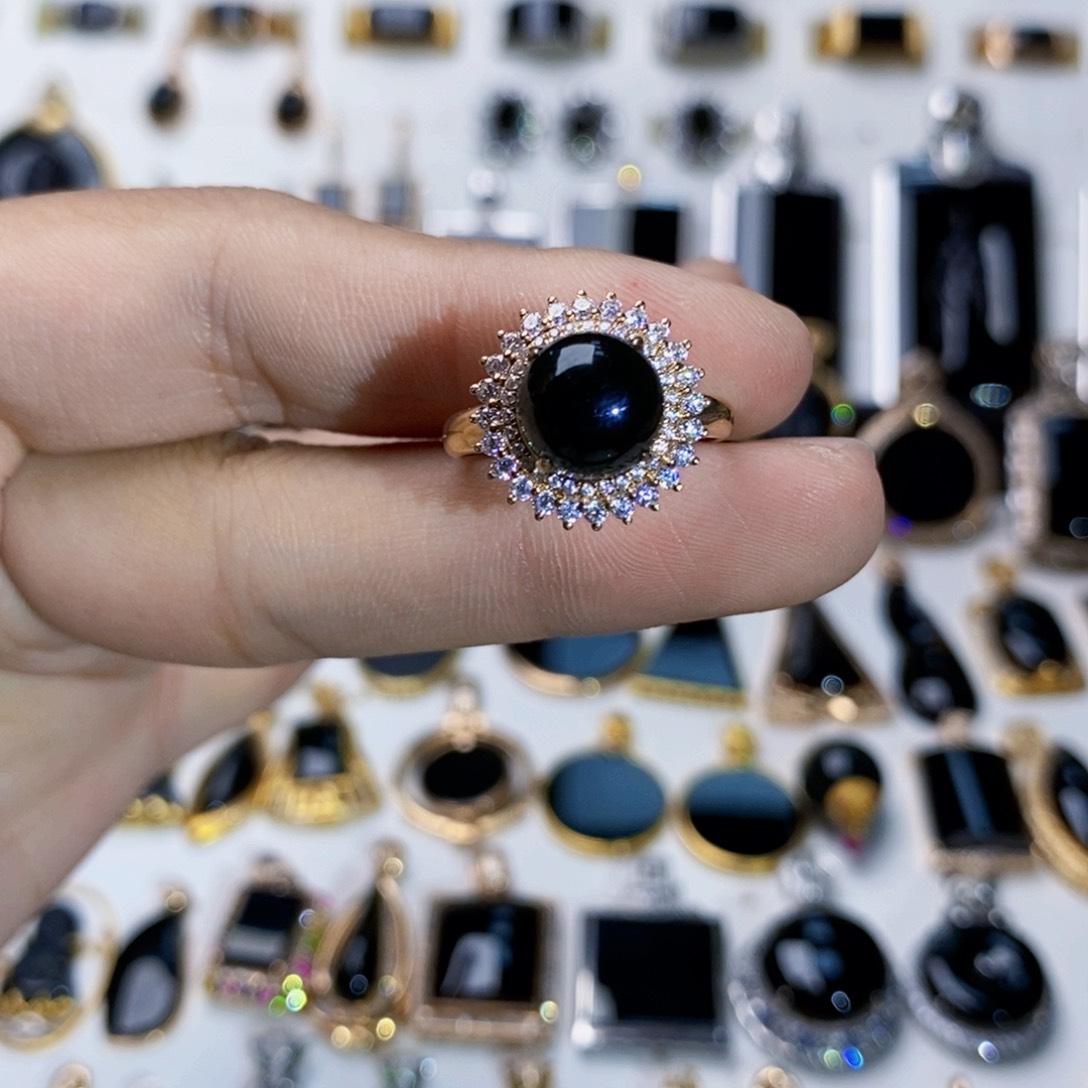 定制翡翠18K金镶嵌墨翠女戒