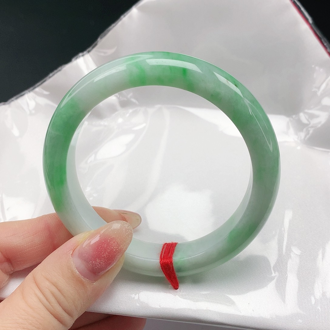 翡翠手镯未镶嵌翡翠005