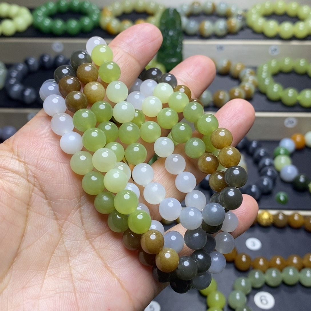 和田玉未镶嵌手串