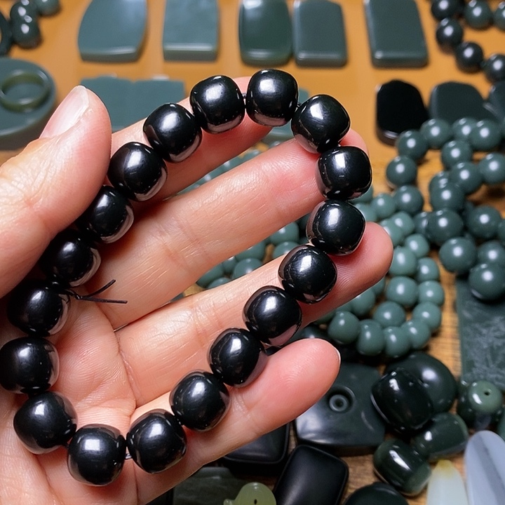 吉***意和田玉（青玉）未镶嵌手链和田玉青海小灶火毕业手串