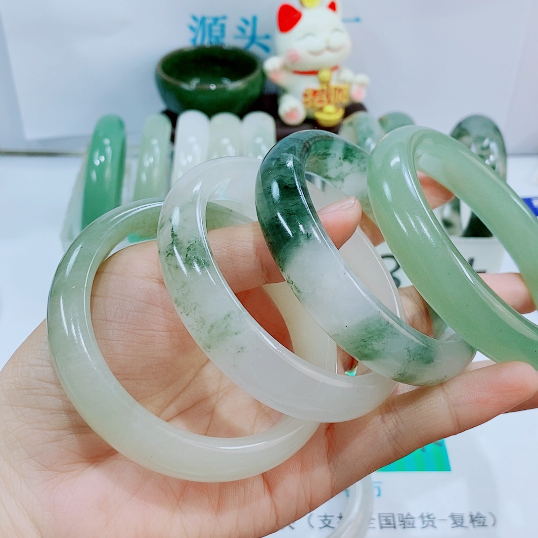 未镶嵌手镯石英质玉T(50-65)