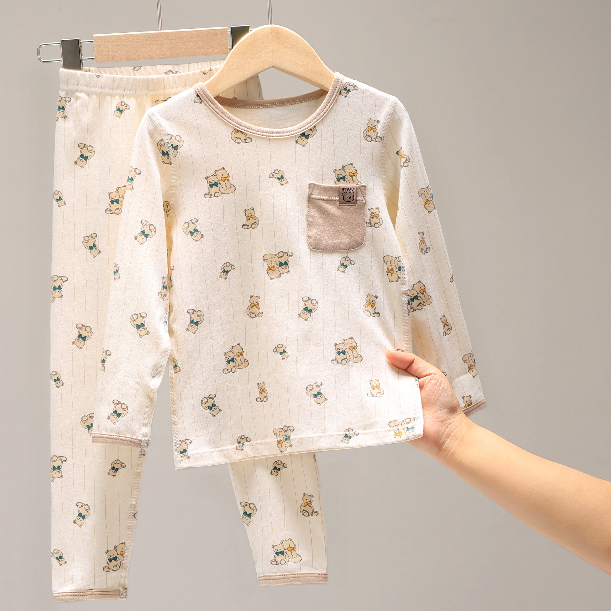 新品 3026 条纹小熊莫卡套装