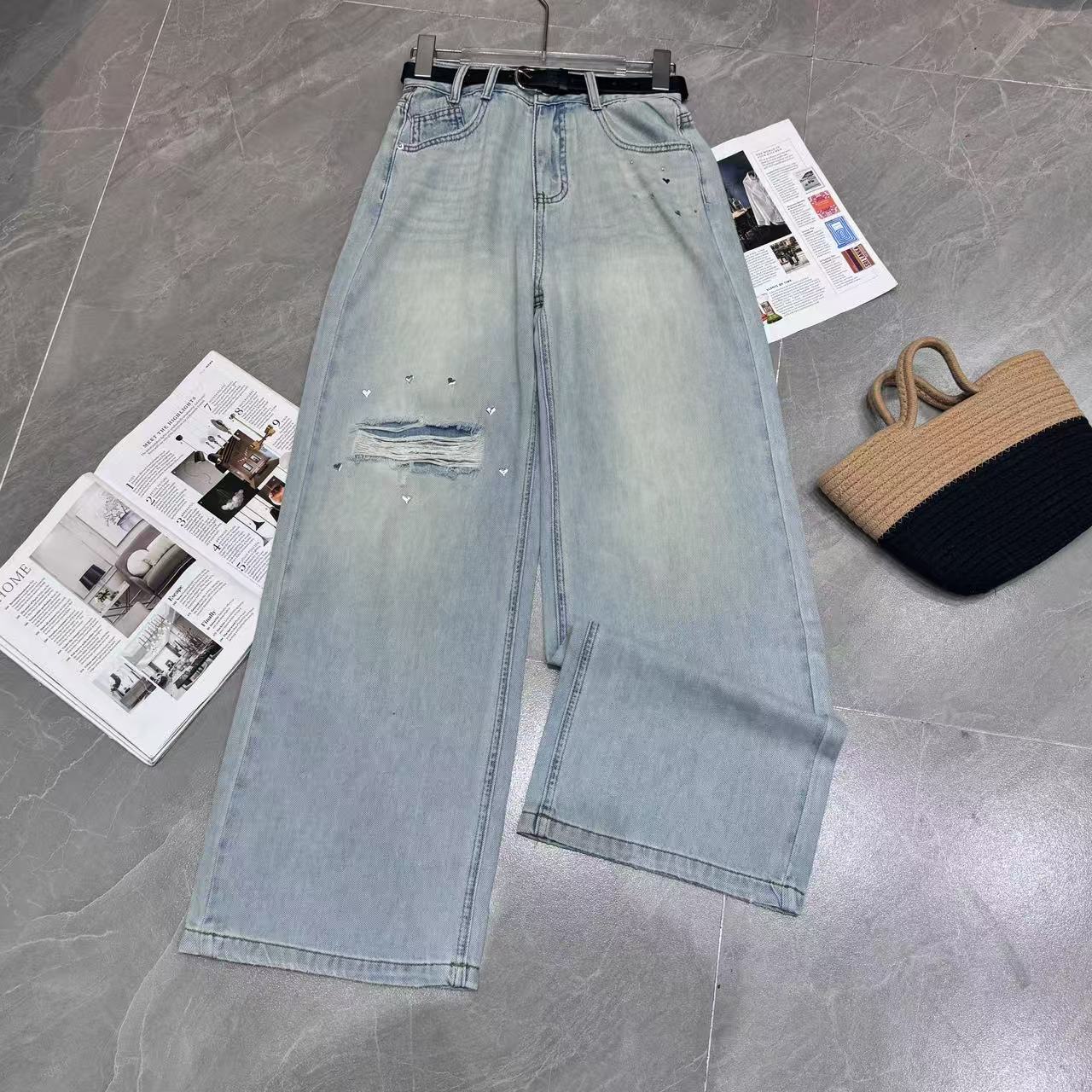 Z.X  复古破洞爱心烫金牛仔直筒裤（无腰带）  7587（K3）