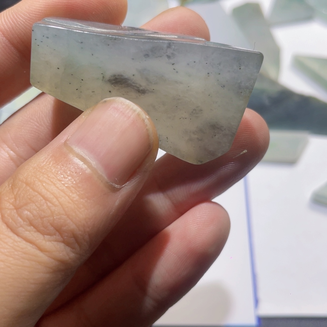 翡翠未镶嵌颈饰定制翡翠未镶嵌不包工