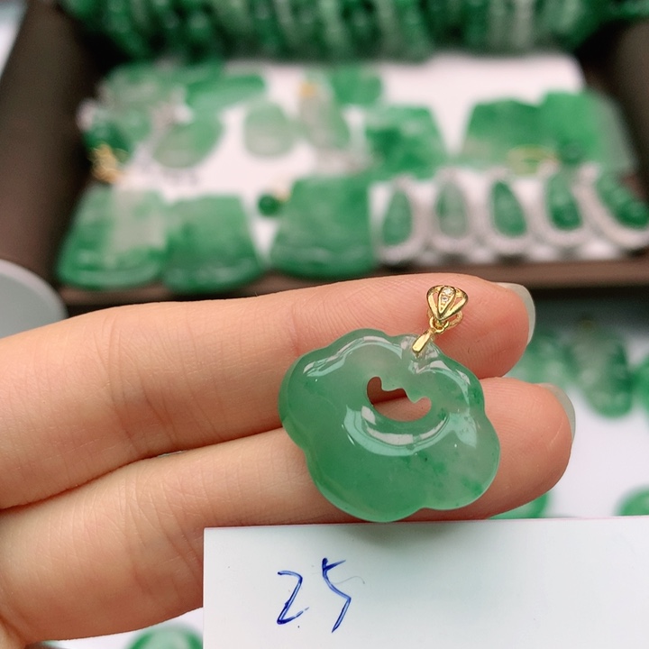 石英质玉颈饰银S925镶嵌