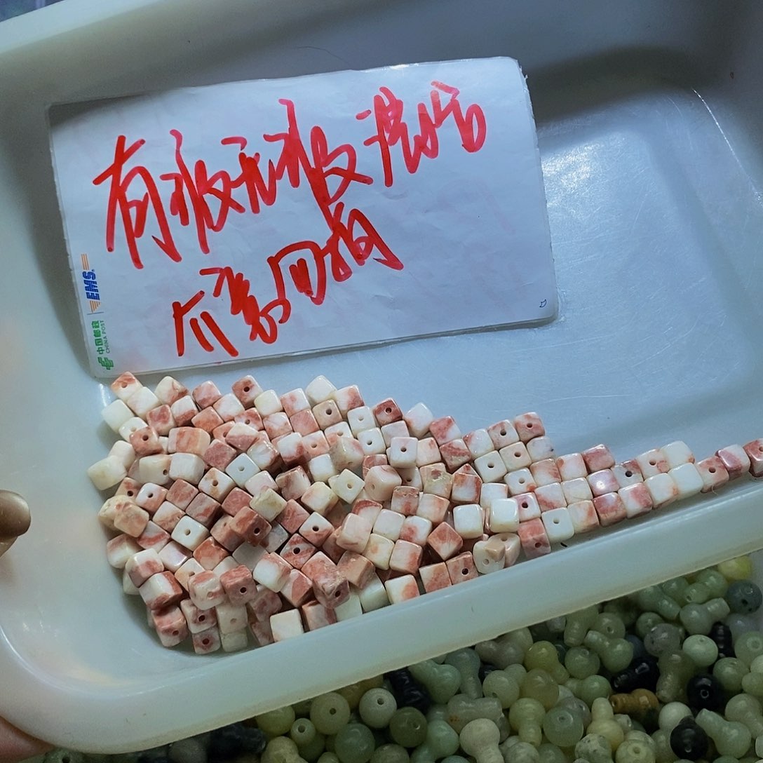 未镶嵌蛇纹石玉其他?****⁸279