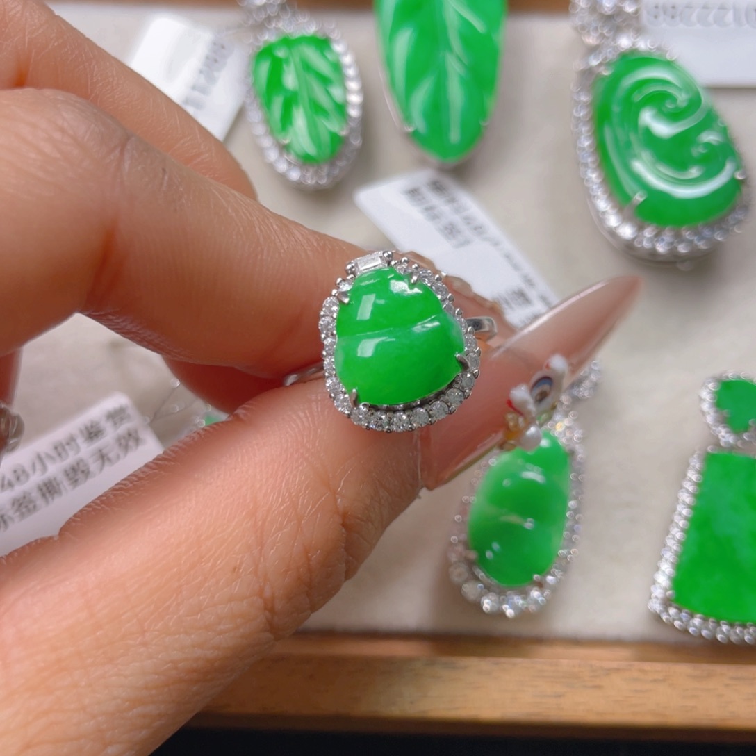 翡翠戒指银S925镶嵌翡翠