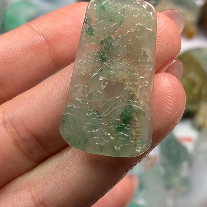 翡翠未镶嵌颈饰翡翠