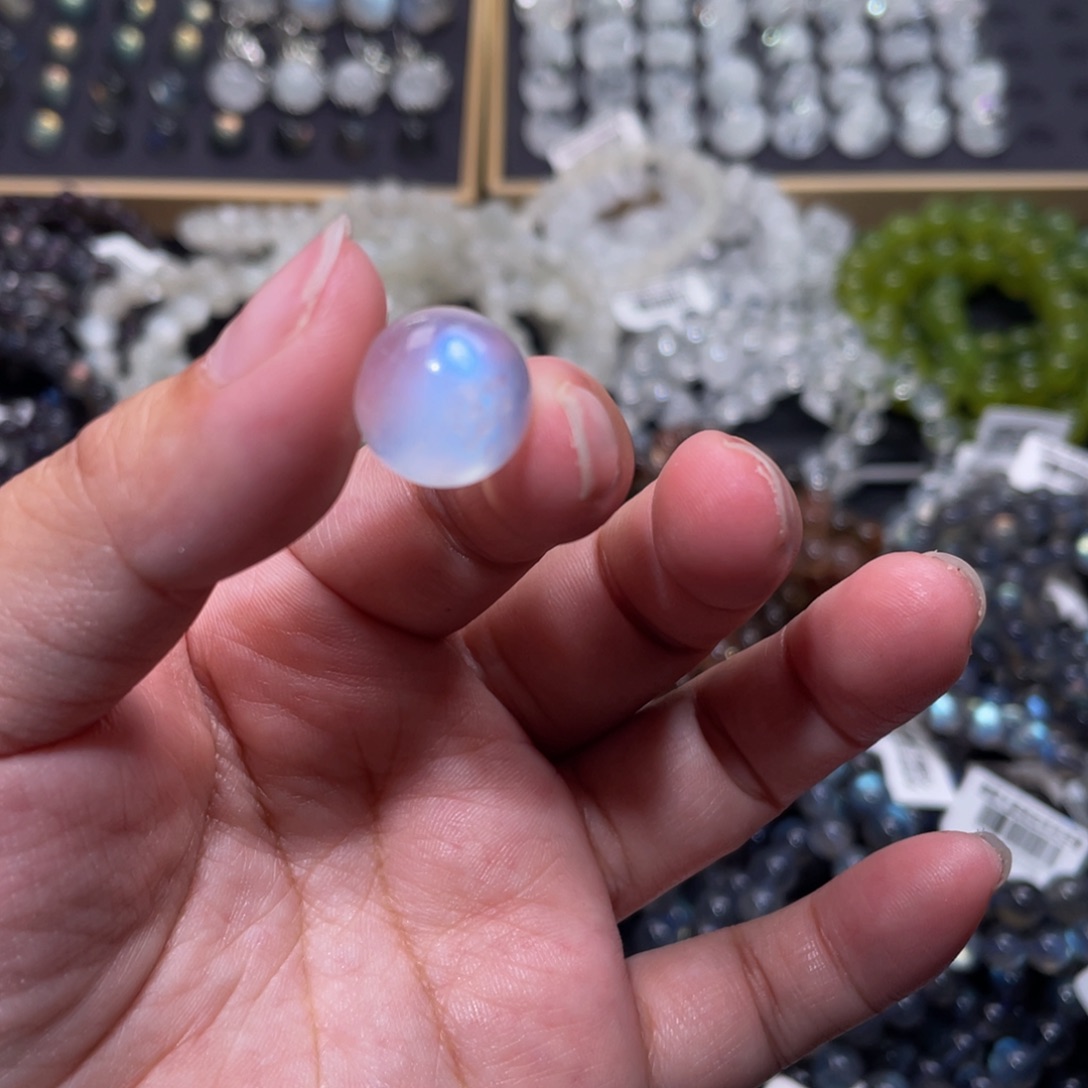 月光石裸石未镶嵌?****虹蓝月光单珠13mm