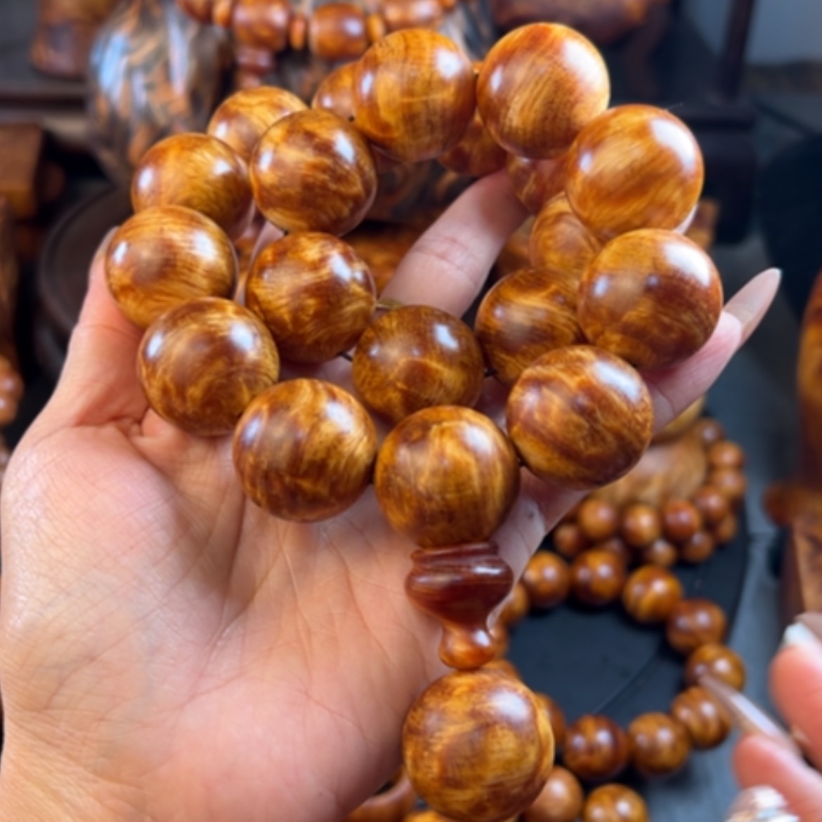 【闪购商品】松木（琥珀木）手串/手链快****煊