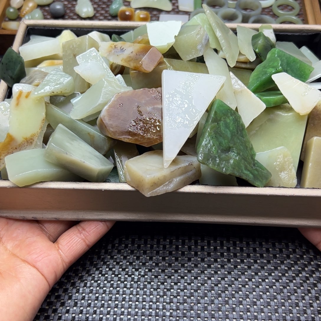 和田玉（糖玉）未镶嵌珠宝半成品