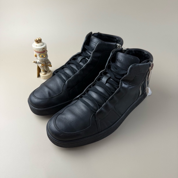 95新 GUCCI/古驰 纯黑拉链系带休闲鞋 42码 YLP2799
