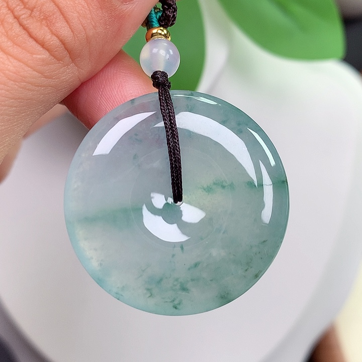 翡翠未镶嵌颈饰平安扣 33x6.0mm