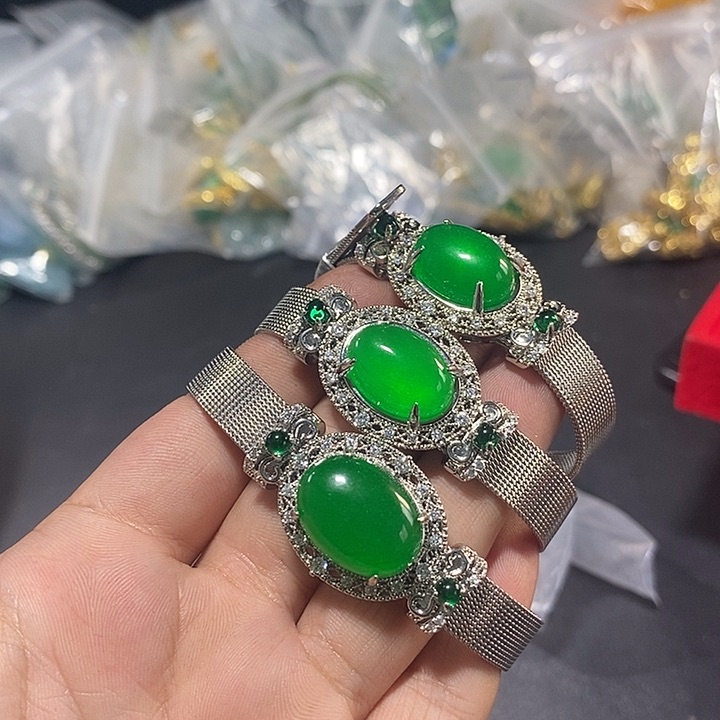 翡翠颈饰未镶嵌价格