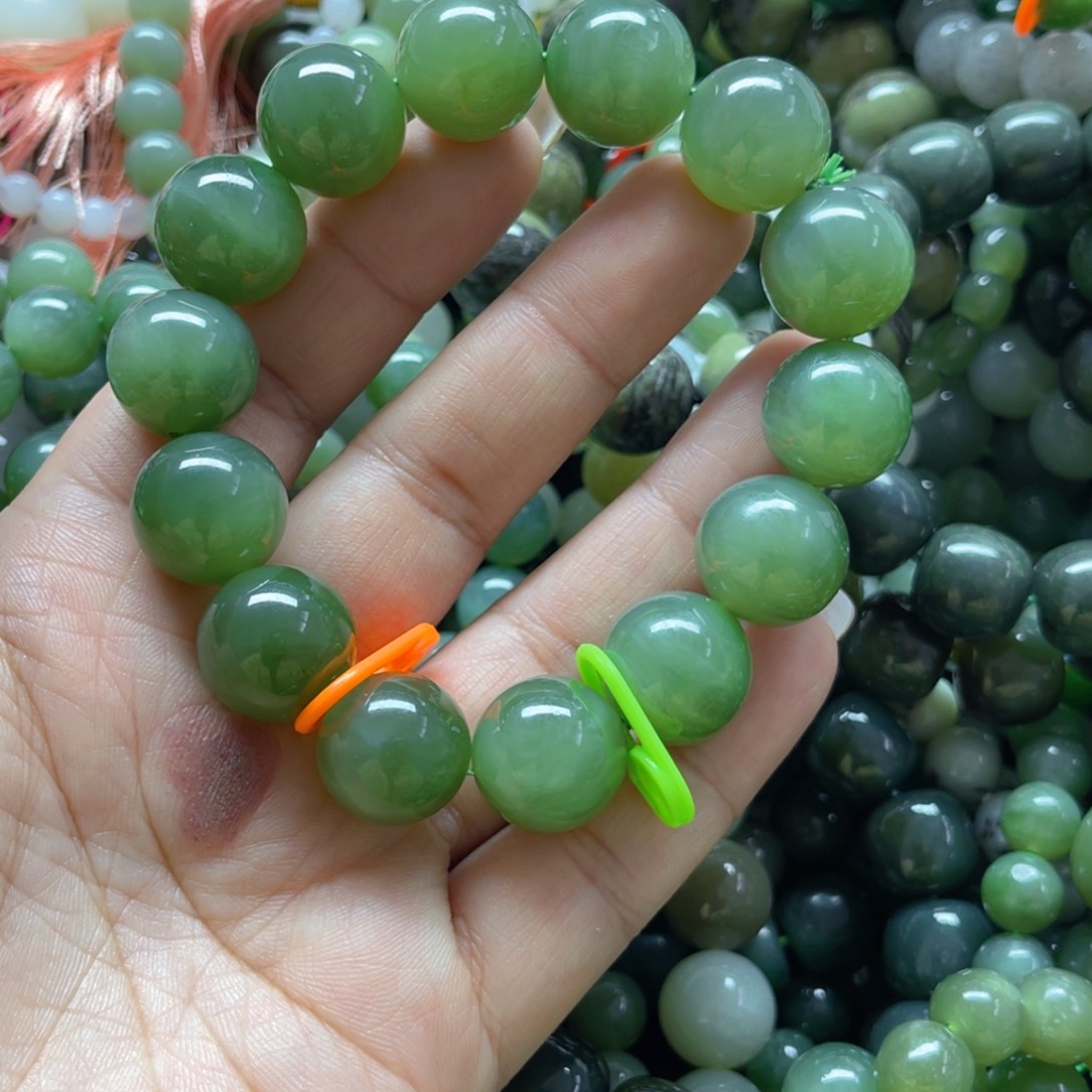 和田玉手链未镶嵌成**想